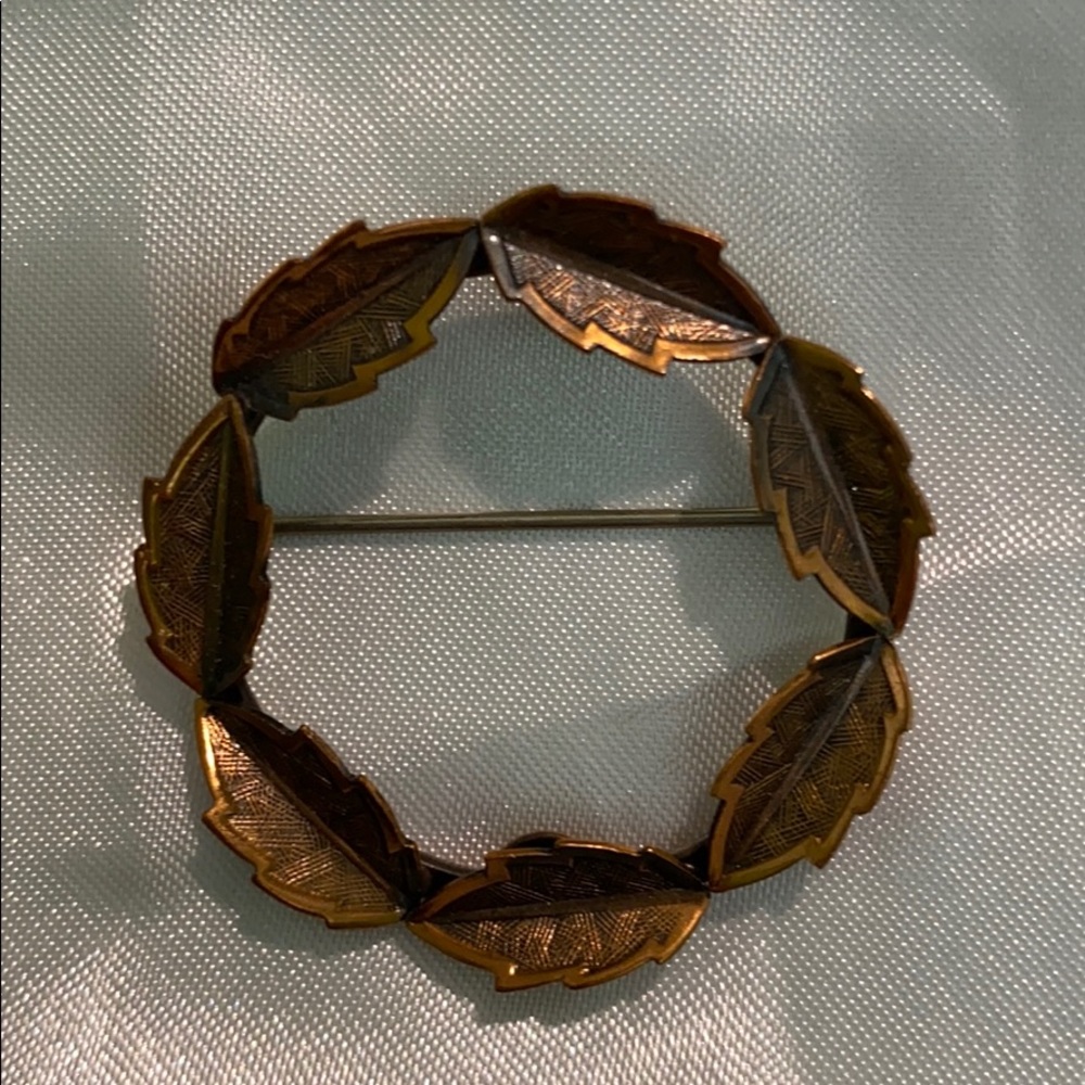 Vintage copper leaf wreath brooch